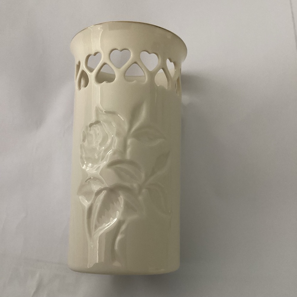 Lenox heart vase